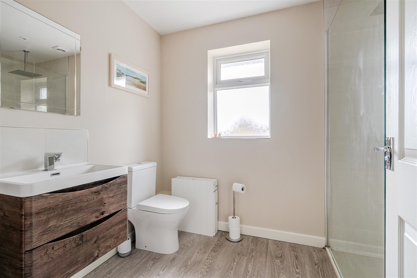 Westlake Place, Sutton Benger, 